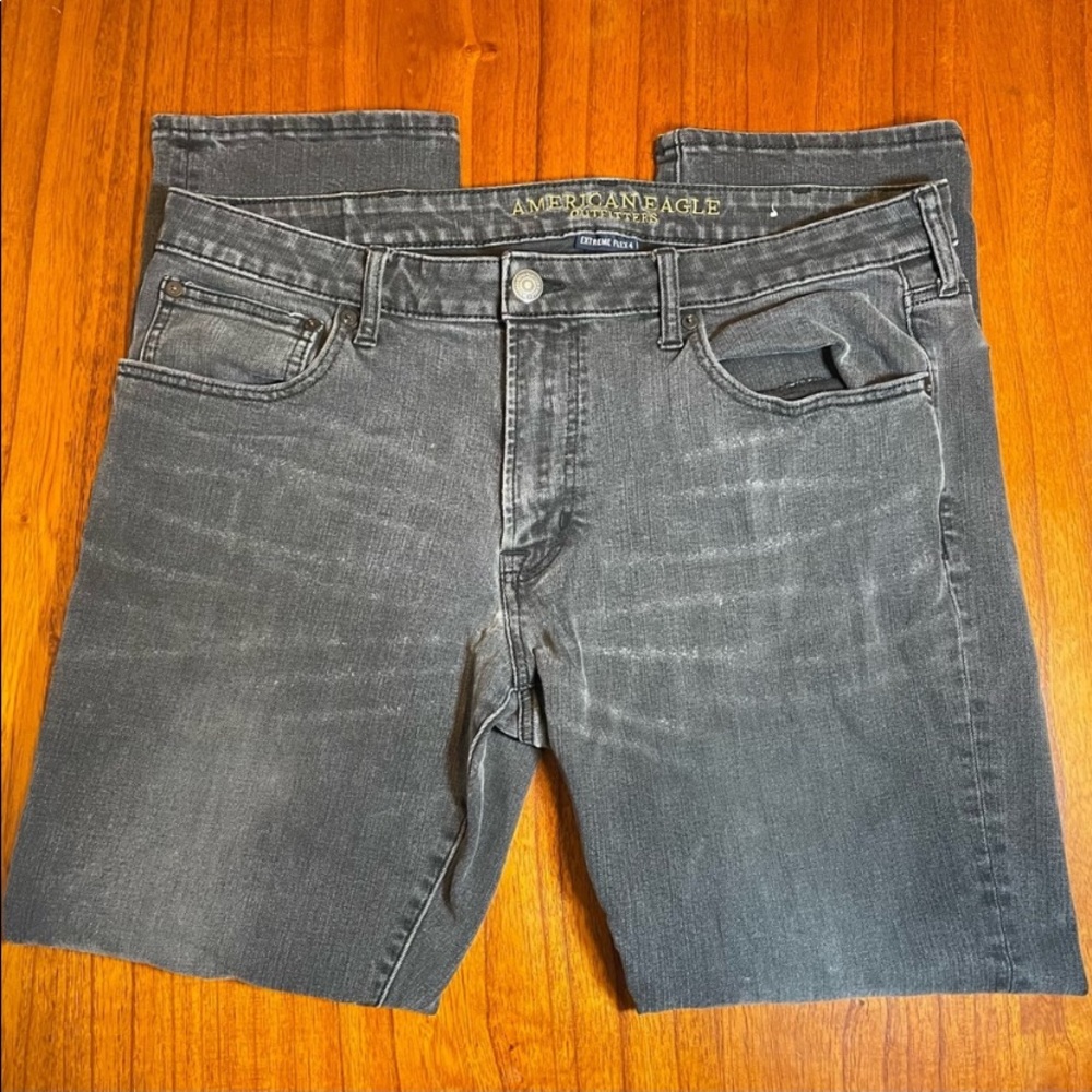 American Eagle slim straight leg jeans. The legs fit more like a size 30 inseam.